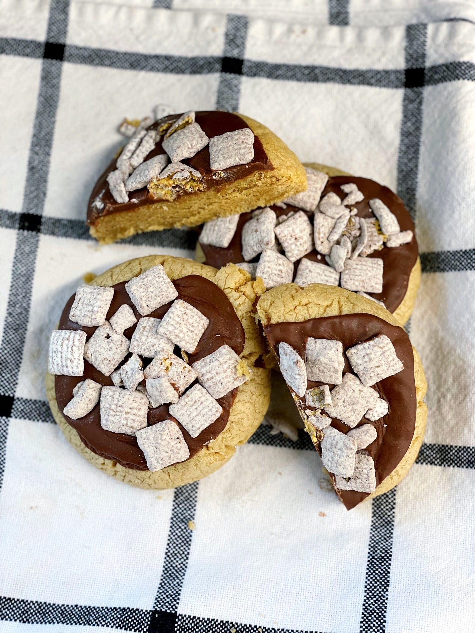 Puppy Chow Cookies (a Midwest must-have!)