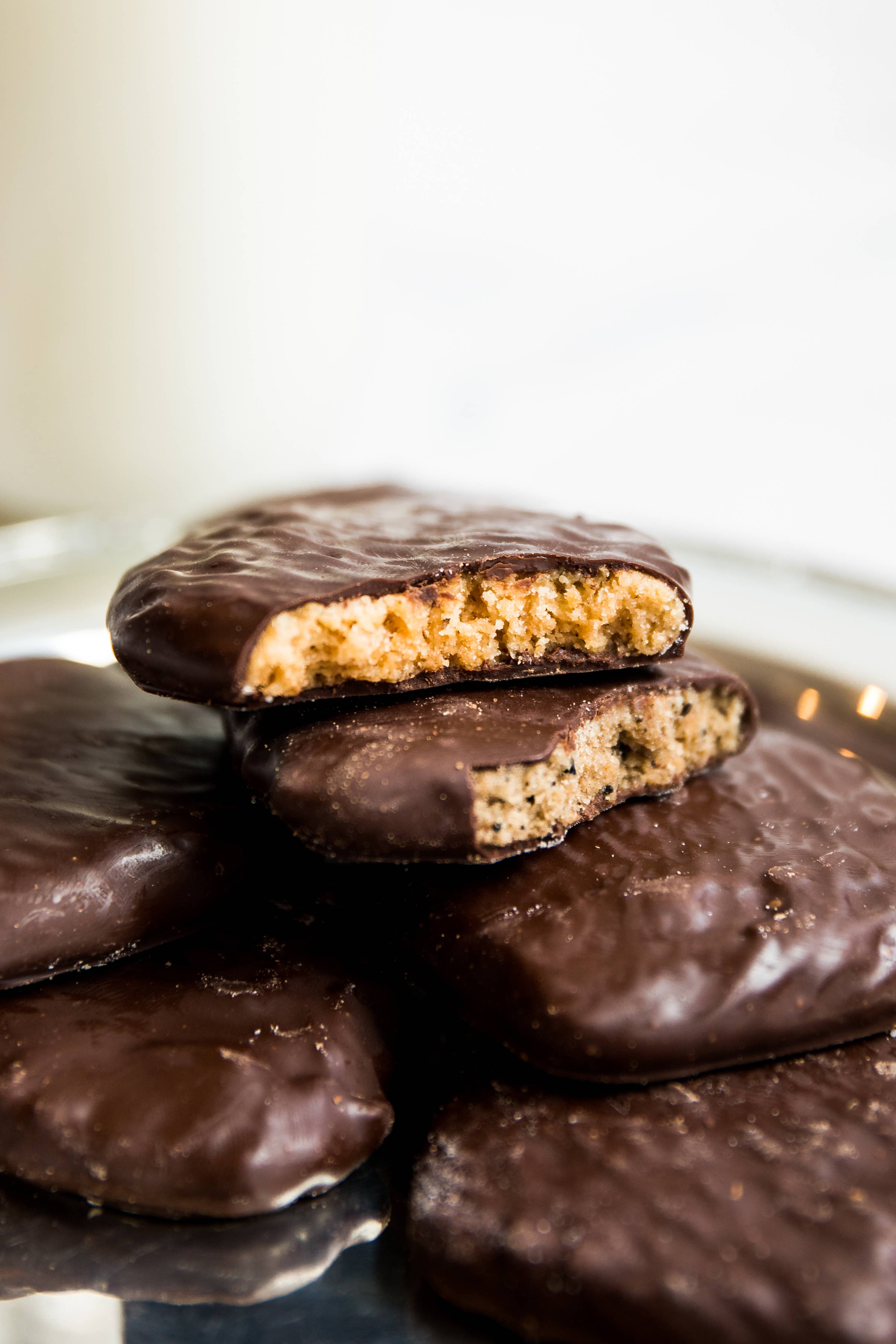 Chocolate-Covered Cookies - Fall/Christmas Gifts: Caramelized Graham Crackers - Milk Chocolate