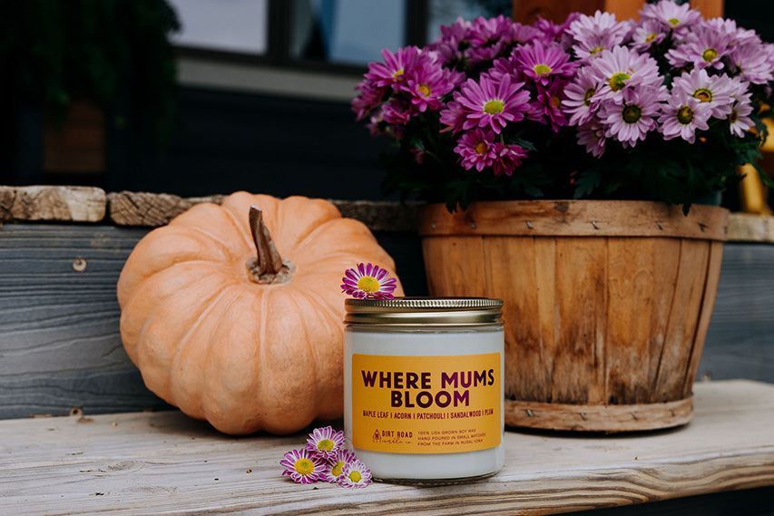Where Mums Bloom Candle