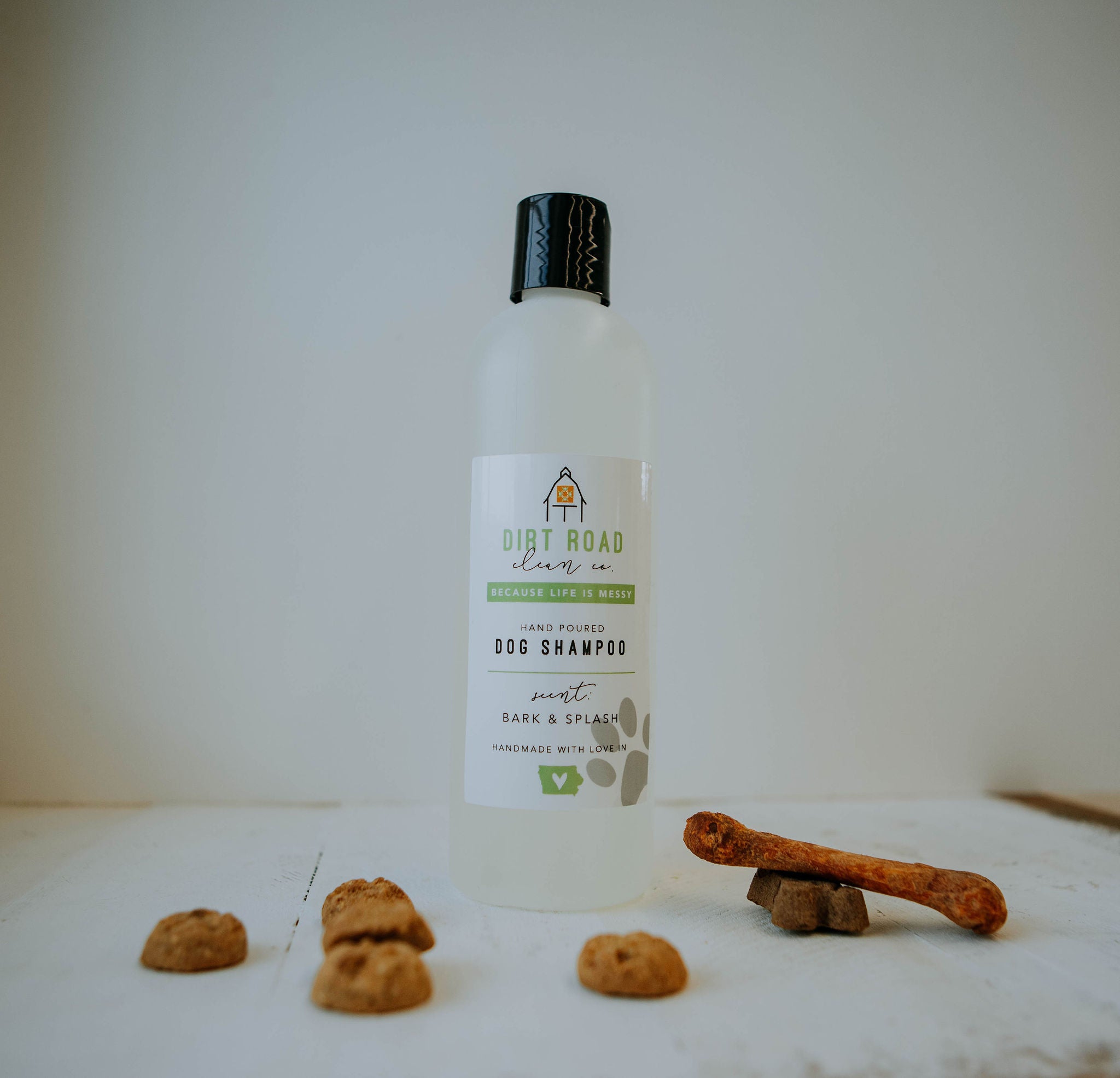 16 oz. Bark & Splash Dog Shampoo